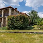 Pazos Guest house 3*