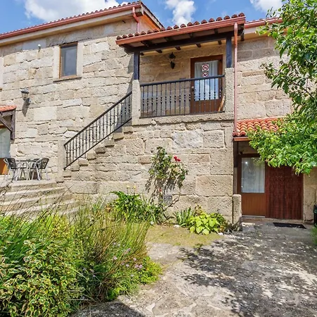 Guest house Pazos 3*